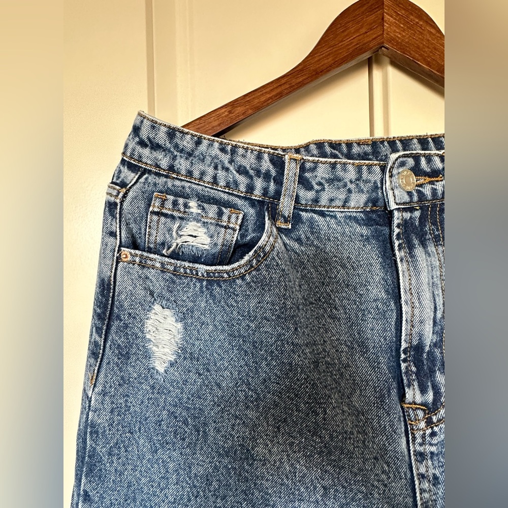 White Washed Boyfriend Jeans